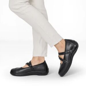 Orthofeet Women's Orthopedic Leather Celina Mary Jane Shoes Size 6.5 Wide